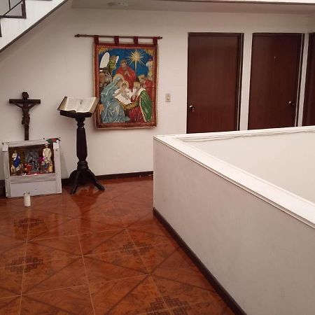 Habitacion Con Bano Privado Cerca Al Aeropuerto Bogotá Eksteriør billede