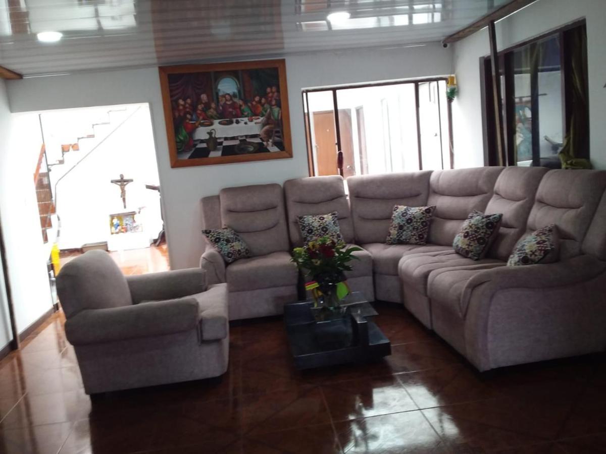 Habitacion Con Bano Privado Cerca Al Aeropuerto Bogotá Eksteriør billede