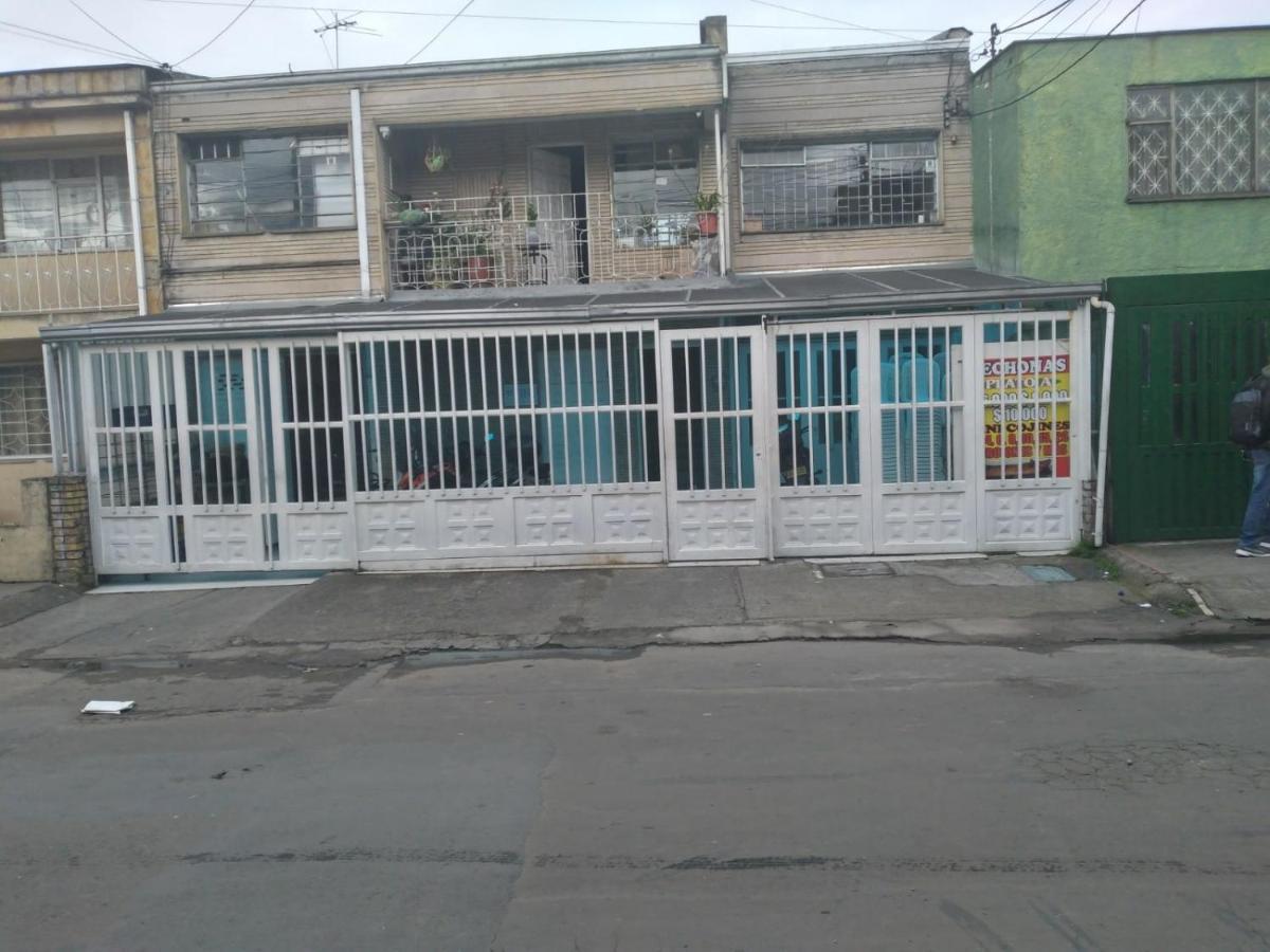 Habitacion Con Bano Privado Cerca Al Aeropuerto Bogotá Eksteriør billede